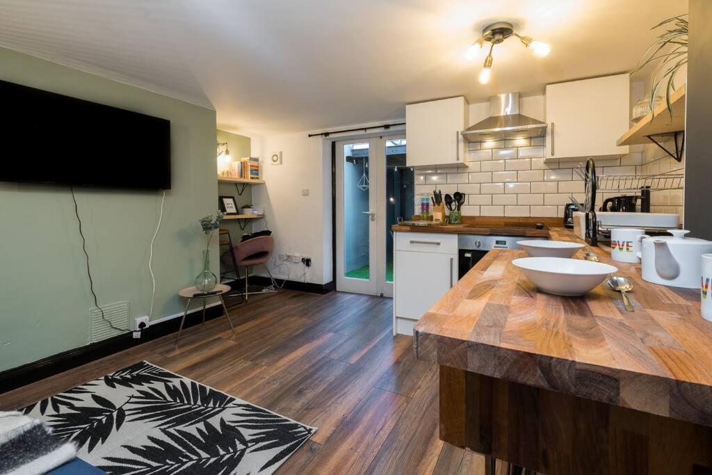 Modern 1-Bed Central Apartment With Outside Spaceブライトン エクステリア 写真